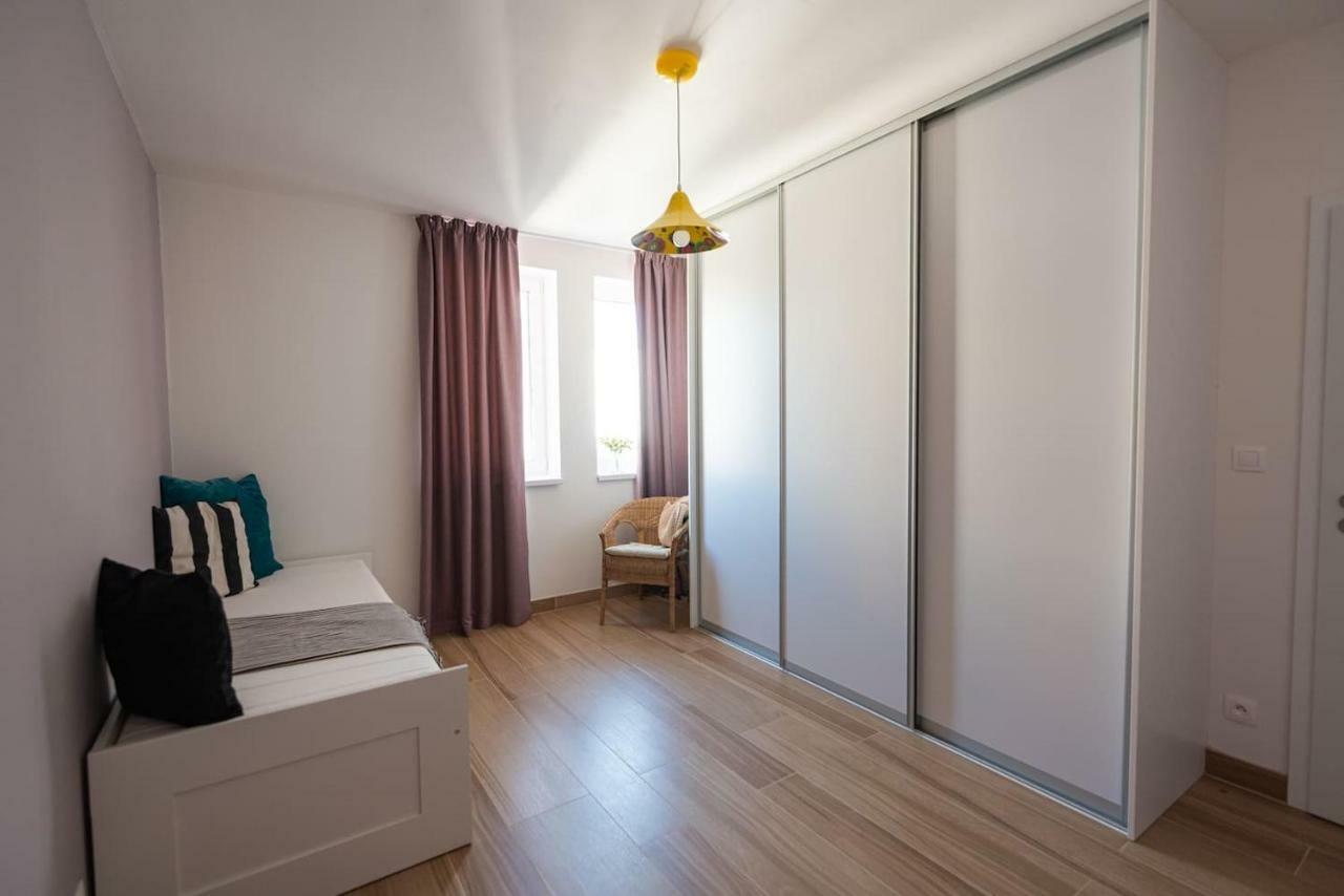 Private 5 Star 3 Room Flat And In-Door Pkg Nitra Extérieur photo